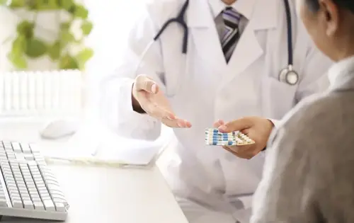 Професійна консультація з антибіотиків у клініці Астрамедiка