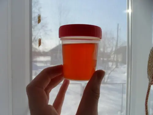 Сеча червоного кольору