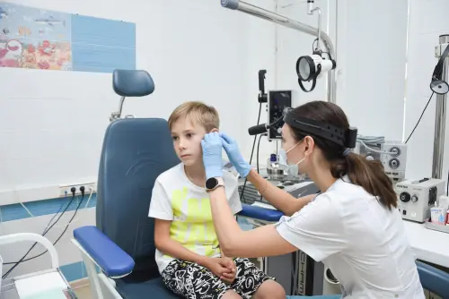 Подготовка к продуванию слуховой трубы