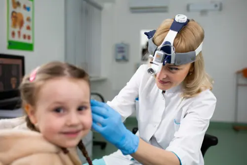 Подготовка к парацентезу барабанной перепонки