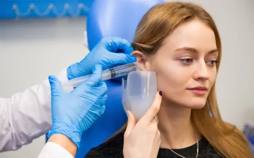 Подготовка к туалету слухового прохода