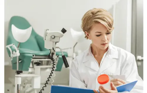 Підготовка до видалення стороннього тіла з піхви